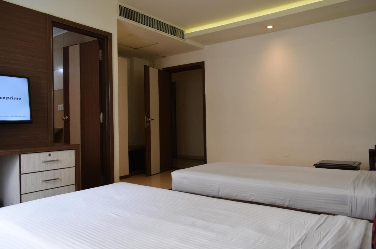 Hotel South Regency, Ernakulam Kochi Buitenkant foto