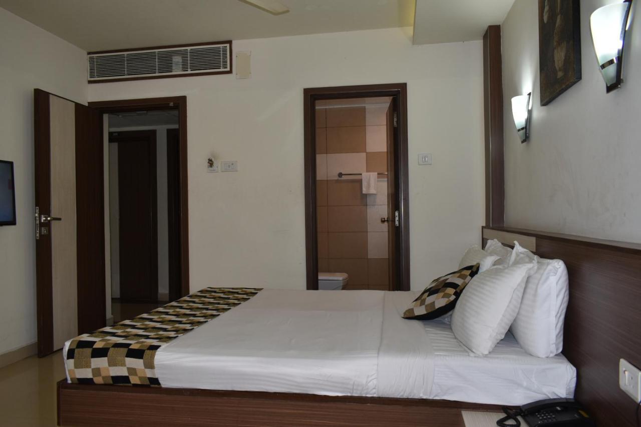 Hotel South Regency, Ernakulam Kochi Buitenkant foto