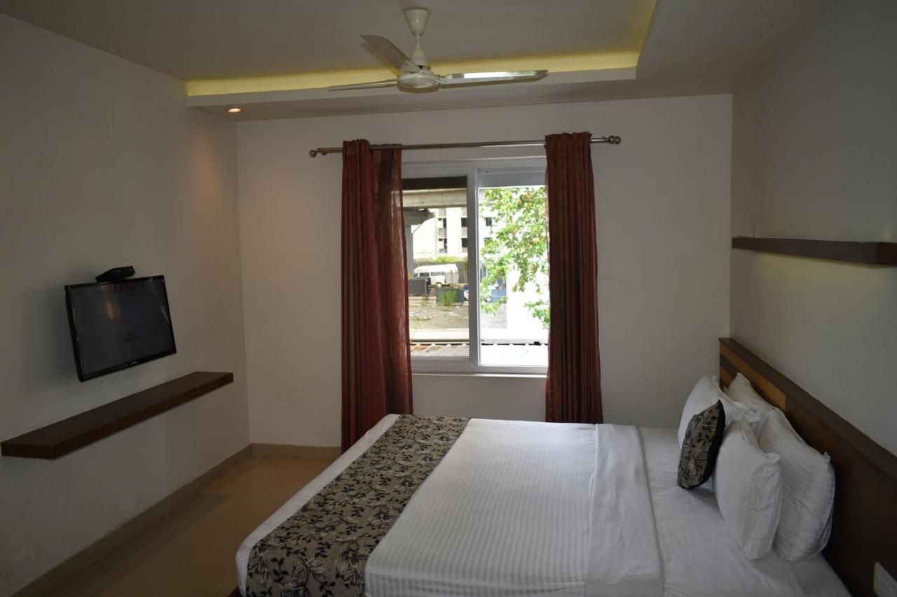 Hotel South Regency, Ernakulam Kochi Buitenkant foto