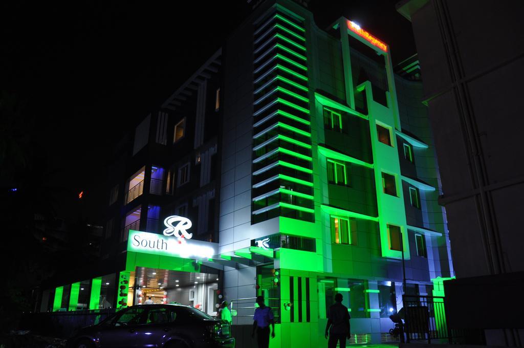 Hotel South Regency, Ernakulam Kochi Buitenkant foto