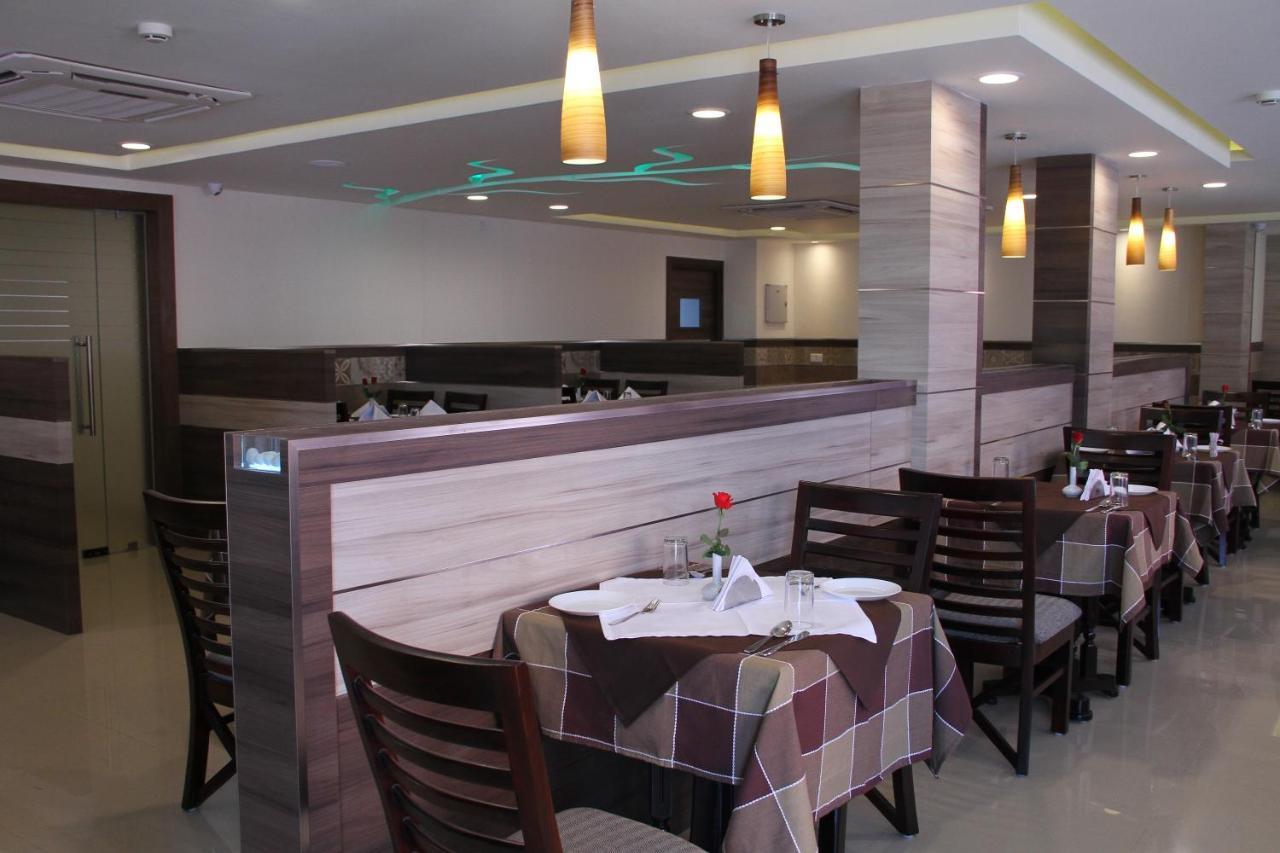 Hotel South Regency, Ernakulam Kochi Buitenkant foto